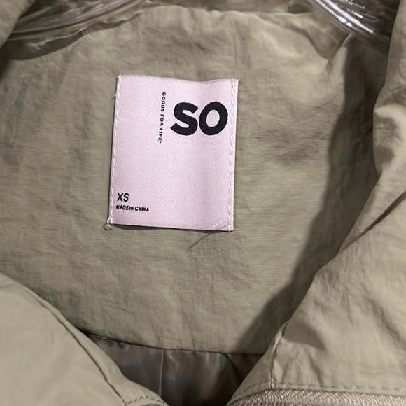 SO Goods For Life, NWOT, army green cropped jacket, double front pockets - Picture 3 of 5